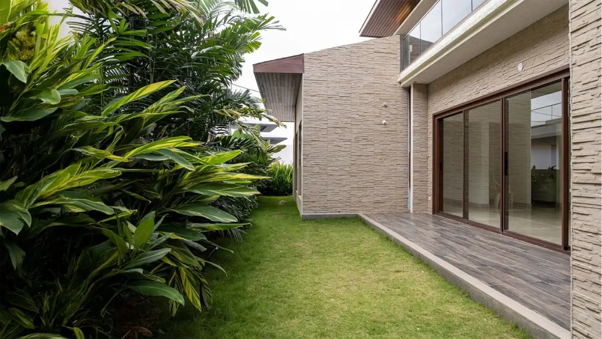 Chaithanya-Samarth-Balcony