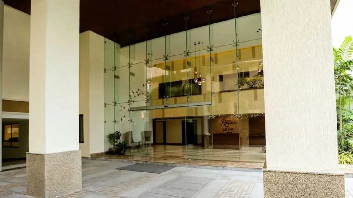 Century-Renata-Apartments-in-Sampangi-Rama-Nagar-entrance