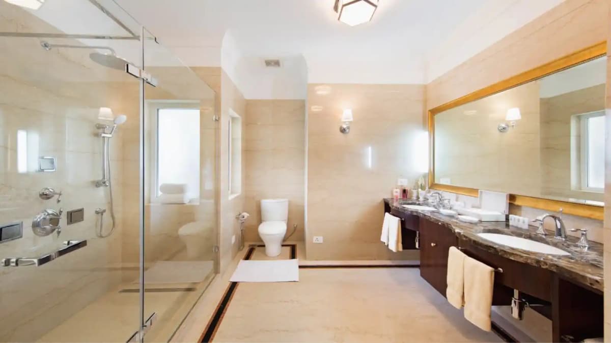SkyVilla-Bathroom